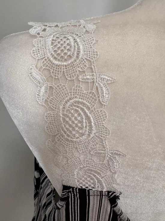 Tank Top Polka Dot & Vertical Stripe Lace-Trim Straps - Black/White Relaxed Fit - Picture 9 of 14